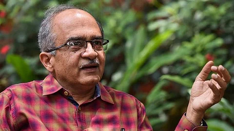 'കൂട്ടിലടച്ച തത്ത മറ്റൊരു വര്ഷം കൂടി കൂട്ടിലിരിക്കും', ഇഡി ഡയറക്ടറുടെ കാലാവധി നീട്ടിയതിനെ പരിഹസിച്ച് പ്രശാന്ത് ഭൂഷണ്