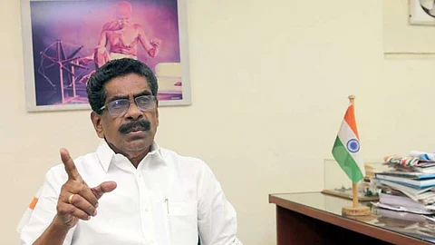 'ഗുണ്ടാസംഘങ്ങളുടെ ഏറ്റുമുട്ടല്' ; തിരുവനന്തപുരം ഇരട്ടക്കൊലയ്ക്ക് രാഷ്ട്രീയമാനമില്ലെന്ന് മുല്ലപ്പള്ളി രാമചന്ദ്രന്