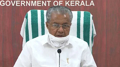 മുഖ്യമന്ത്രിയുടെ വീഡിയോ കോണ്ഫറന്സിനിടെ സര്ക്കാരിനെതിരായ ചാനല്വാര്ത്ത; വിശദീകരണം തേടി വിദ്യാഭ്യാസ വകുപ്പ്