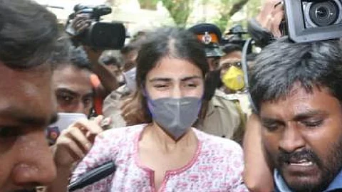 ലഹരിമരുന്ന് കേസ്; നടി റിയ ചക്രബര്ത്തി അറസ്റ്റില്