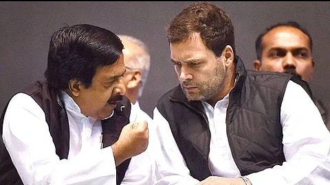 ഞങ്ങള് ഇവിടെയുണ്ട്; പ്രാദേശിക വിഷയത്തില് രാഹുല്ഗാന്ധി അഭിപ്രായം പറയേണ്ടെന്ന് ചെന്നിത്തല