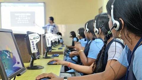 മുഴുവന് പൊതുവിദ്യാലയങ്ങളിലും ഹൈടെക് ക്ലാസ്റൂമുകള്; ആദ്യ ഡിജിറ്റല് സംസ്ഥാനമായി കേരളം, പ്രഖ്യാപനം ഇന്ന്