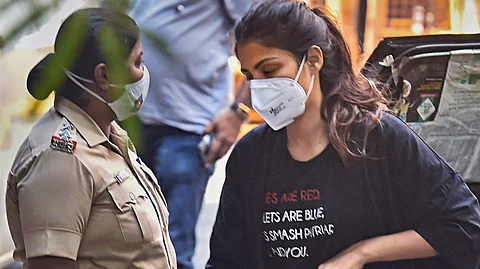 മയക്കുമരുന്ന് കേസില് റിയ ചക്രബര്ത്തിക്ക് കര്ശന ഉപാധികളോടെ ജാമ്യം, സുശാന്തിന്റെ ജീവനക്കാര്ക്കും മോചനം