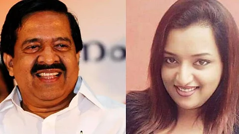 ലൈഫ് മിഷനിലെ കമ്മീഷനില് ഐഫോണും; ചെന്നിത്തലയ്ക്കും നല്കിയെന്ന് യൂണിടാക്