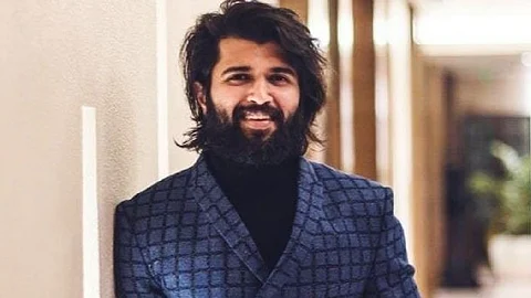 'നമ്മളെ ഭരിക്കേണ്ടത് സ്വേച്ഛാധിപതിമാര്', എല്ലാവരെയും വോട്ട് ചെയ്യാന് അനുവദിക്കരുതെന്ന് വിജയ് ദേവരകൊണ്ട