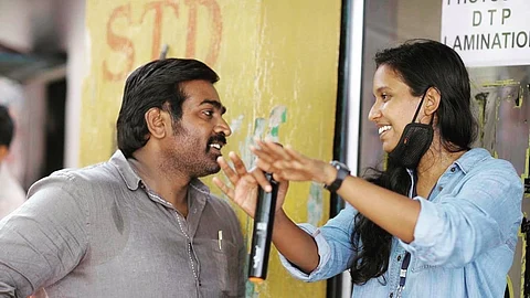 വിജയ് സേതുപതി വീണ്ടും മലയാളത്തില്, കൊവിഡ് നിയന്ത്രണങ്ങളോടെ ഇന്ദു.വി.എസിന്റെ സിനിമയുടെ ചിത്രീകരണം