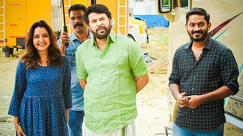 മമ്മൂട്ടി-മഞ്ജു വാര്യര് കോമ്പിനേഷനിലെ ആദ്യ ഷോട്ട്, നിഗൂഡതകളുള്ള വൈദികന്: ജോഫിന് ടി.ചാക്കോ അഭിമുഖം