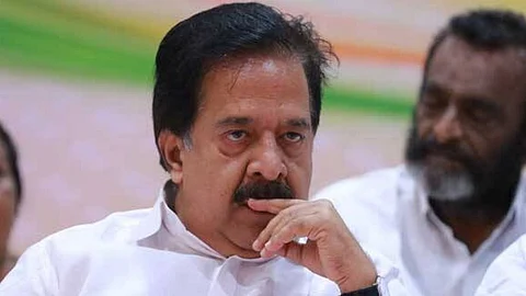 ബാര്കോഴയില് ചെന്നിത്തലക്കെതിരെ വിജിലന്സ് അന്വേഷണം, സര്ക്കാര് അനുമതി നല്കി