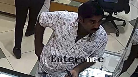 ഗണേഷ് കുമാറിന്റെ ഓഫീസ് സെക്രട്ടറി ഇന്ന് ഹാജരാകണം; നടപടി നടിയെ ആക്രമിച്ച കേസിലെ മാപ്പുസാക്ഷിയെ ഭീഷണിപ്പെടുത്തിയതില്