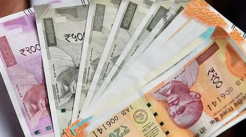 ലൈംഗിക തൊഴിലാളികള്ക്ക് മാസം തോറും 5000 രൂപ സഹായധനം പ്രഖ്യാപിച്ച് മഹാരാഷ്ട്ര സര്ക്കാര്