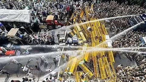 കാർഷികമേഖലയെ കോർപ്പറേറ്റുകൾക്ക് തീറെഴുതുന്നതിനെതിരായ സമരമാണ്, ജനമുന്നണിയുടെ പോരാട്ടം