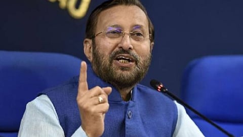 'കാര്ഷിക നിയമങ്ങള് പിന്വലിക്കില്ല', കേരളം നടപ്പാക്കില്ലെന്ന് പറയുന്നത് കയ്യടിക്ക് വേണ്ടിയെന്ന് പ്രകാശ് ജാവദേക്കര്