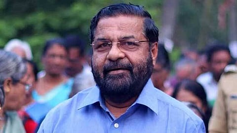 കടകംപള്ളിയുടെ ഭാര്യയുടെ ഗുരുവായൂര് ദര്ശനം കൊവിഡ് നിയന്ത്രണം ലംഘിച്ചെന്ന് ഹര്ജി ; റിപ്പോര്ട്ട് തേടി കോടതി