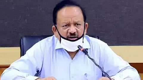 കൂടുതല് വേഗതയില് വ്യാപിക്കുന്ന വൈറസിന്റെ വകഭേദം; ഭയപ്പെടേണ്ട സാഹചര്യമില്ലെന്ന് കേന്ദ്രആരോഗ്യമന്ത്രി, 'മുന്കരുതലുകളെടുത്തിട്ടുണ്ട്'