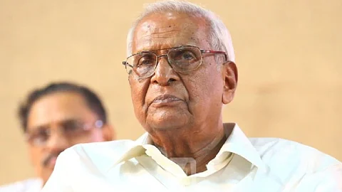 'കെ.വി.തോമസിനല്ല, യുവാക്കള്ക്ക് പ്രാധാന്യം നല്കണം', പ്രായം പരിഗണിച്ച് മത്സരിക്കേണ്ടതുണ്ടോ എന്ന് ആലോചിക്കണമെന്ന് എം.എം.ലോറന്സ്