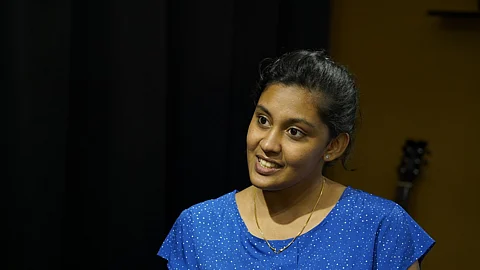 'രാത്രിയിലെ ഷൂട്ടിങ് എളുപ്പമായിരുന്നില്ല, 9 കഴിഞ്ഞാൽ പിന്നെ എത്തുന്നത് വടിവാളും കത്തിയുമായിട്ടാണ്', ആര്യ ദയാൽ