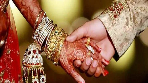 'രജിസ്റ്റര് വിവാഹങ്ങള്ക്ക് മുമ്പ് നിര്ബന്ധമായി നോട്ടീസ് പതിക്കണമെന്ന വ്യവസ്ഥ അവകാശങ്ങളുടെ ലംഘനം'; അലഹബാദ് ഹൈക്കോടതി