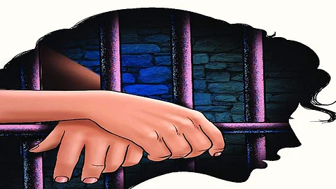 'അമ്മ മകനെ പീഡിപ്പിച്ചെന്നത് അടിച്ച് പറയിപ്പിച്ചത്'; പിതാവിനെതിരെ ഇളയകുട്ടി