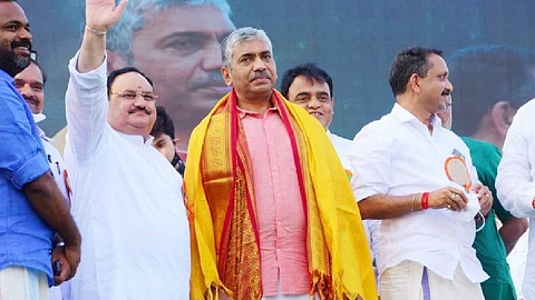 മുന് ഡി.ജി.പി ജേക്കബ് തോമസ് ബി.ജെ.പിയില് ചേര്ന്നു; അംഗത്വം സ്വീകരിച്ചത് ജെ.പി.നദ്ദയില് നിന്ന്