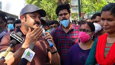 'അവരുടെ യൗവനം പാഴായിപോകുന്നു, എന്തിന് ഈ യുവജന വഞ്ചന'; പി.എസ്.സി റാങ്ക് ഹോള്ഡേഴ്സിന് പിന്തുണയുമായി കൃഷ്ണകുമാര്