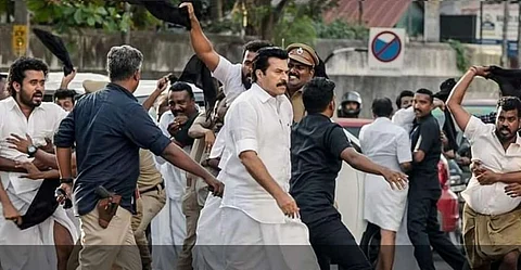 കരിങ്കൊടിക്ക് നടുവിൽ മുഖ്യമന്ത്രി കടക്കൽ ചന്ദ്രൻ