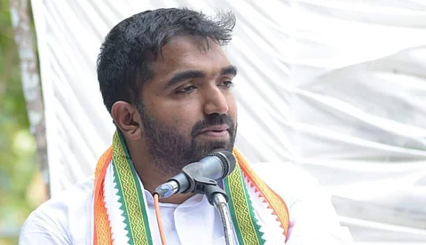 ഇന്നത്തെ സഖാവ് നാളത്തെ സംഘിയെന്ന് ചാണ്ടി ഉമ്മന്