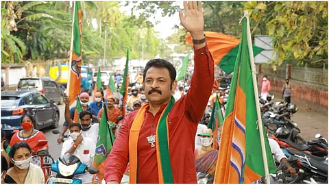 സൈബര് കമ്മികളെ കലിയാണ്; എന്റെയും മക്കളുടെയും തൊഴിൽ ഇല്ലാതാക്കാൻ നോക്കി; എല്ലാം മോദി കാണുന്നുണ്ടെന്ന് കൃഷ്ണകുമാർ