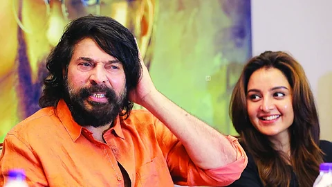 മഞ്ജു വാര്യര് പ്രീസ്റ്റിലുള്ളത് മുതല്ക്കൂട്ട്, പ്രതിഭയും അഭിനയശേഷിയും തെളിയിച്ച നടിയെന്ന് മമ്മൂട്ടി