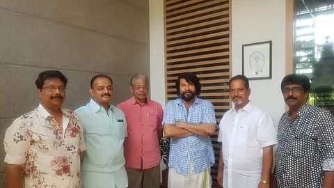 മമ്മൂക്കയെയും ആന്റോയെയും ജീവിതത്തില് മറക്കില്ല, മമ്മൂട്ടിയുടെ വീട്ടിലെത്തി നന്ദി പറഞ്ഞ് തിയറ്ററുടമകള്