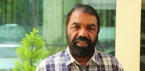 കുറേയായി സമരം ചെയ്യാതെ ഇരിക്കുവല്ലേ; എസ്എഫ്ഐയെ കളിയാക്കി ശിവൻകുട്ടി, ഭരിക്കുന്നവരുടെ കൊടി നോക്കി സമരം ചെയ്യുന്നവരല്ലന്ന് മറുപടി