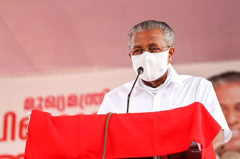 അന്ന് കൂത്തുപറമ്പില് സ്ഥാനാര്ത്ഥിയാണ് ഞാന്, ആ സമയം മറ്റൊരാളുടെ ഏജന്റാകാന് പോകുമോ; എം.ടി രമേശിന്റെ വാദം പൊളിച്ച് പിണറായി