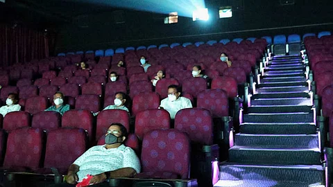 തീയറ്ററുകൾ അടച്ചിടേണ്ടി വരും; ഇലക്ഷൻ കാലത്തെ രാഷ്ട്രീയക്കാരുടെ ആഹ്ലാദ പ്രകടനങ്ങളാണ് കാര്യങ്ങൾ വഷളാക്കിയതെനന്ന് ഫിയോക് പ്രസിഡന്റ