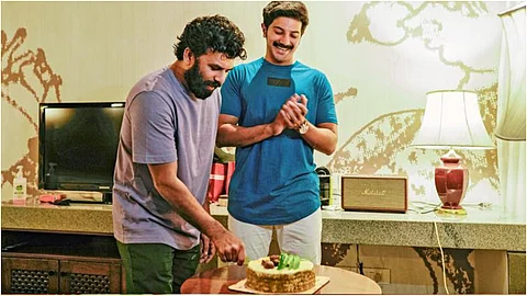 എപ്പോഴും കൈ പിടിച്ച് കൂടെ നിർത്തിയതിന്, ഐ ലവ് യൂ ആശാനേ; അനുഗ്രഹീതൻ ആന്റണിയുടെ വിജയാഘോഷത്തിൽ സണ്ണിക്കൊപ്പം ദുൽഖർ സൽമാനും