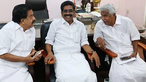 പാര്ലമെന്റില് 19 സീറ്റും പിടിച്ചെടുത്തത് മുല്ലപ്പള്ളിയുടെ നേത്വത്തില്, അന്നൊന്നും  ആരും അഭിനന്ദിച്ച് കണ്ടില്ലെന്ന് ചെന്നിത്തല