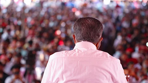 ഉറപ്പിനൊപ്പം കേരളം; രണ്ടാമതും ആഞ്ഞുവീശി ഇടതുതരംഗം; യു.ഡി.എഫിന് അടിപതറുന്നു