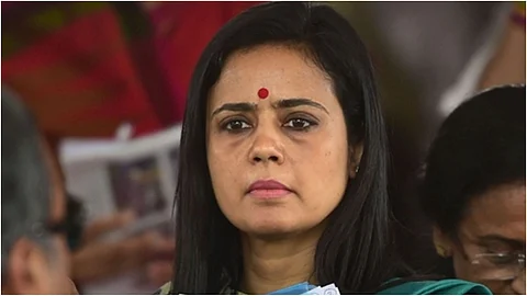 കേന്ദ്രമന്ത്രിമാർക്ക് മൂന്നു കുട്ടികളാവാം പക്ഷെ ദ്വീപിലെ പഞ്ചായത്ത് അംഗങ്ങൾക്ക് അനുവാദമില്ലെന്നോ? എം പി മഹുവ മൊയ്ത്ര