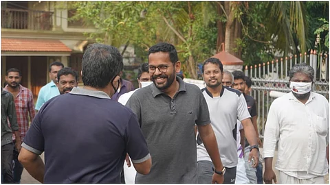 വീണിടത്ത് നിന്നു തന്നെ വീണ്ടെടുക്കും, ജനങ്ങള്ക്കിടയിലേക്ക് തന്നെ കോണ്ഗ്രസ്സിനെ തിരികെ കൊണ്ടുവരുമെന്ന് പി സരിന്