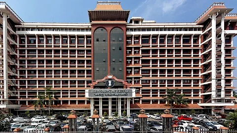 ന്യൂനപക്ഷ ക്ഷേമ പദ്ധതികളിലെ 80:20 അനുപാതം റദ്ദാക്കി; പുനര്നിശ്ചയിക്കണമെന്ന് ഹൈക്കോടതി