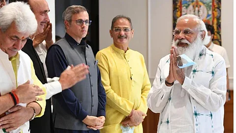 സമയമാകട്ടെ,ജമ്മുകശ്മീരിന് സംസ്ഥാന പദവി തിരിച്ചു നല്കുമെന്ന് മോദി ; നേതാക്കളുടെ പ്രധാന നിര്ദേശങ്ങളോട് മുഖം തിരിച്ചു തന്നെ കേന്ദ്രം