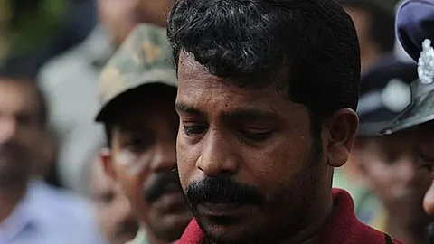 കടത്ത് സ്വര്ണ്ണം പിടിച്ചുപറിക്കാന് ടിപി കേസ് പ്രതികളും, കുഴപ്പമായാല് പാര്ട്ടിക്കാര് വിളിച്ച് പറയും, ശബ്ദരേഖ പുറത്ത്