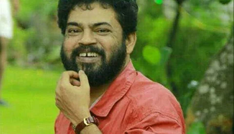 'കറുത്ത വിധവയും പുള്ളിപ്പയ്യും കാക്കാക്കിനാവും സ്വപ്ന വേട്ടയും ഏത് മഴയിലും വെയിലിലും ഉദിച്ചുതന്നെ നിൽക്കും'