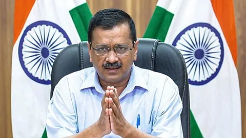 ഡല്ഹിക്ക് ഓക്സിജന് വേണമായിരുന്നു; കെജ്രിവാള് അനാവശ്യ ഓക്സിജന് പ്രതിസന്ധിയുണ്ടാക്കിയില്ലെന്ന് എയിംസ് മേധാവി