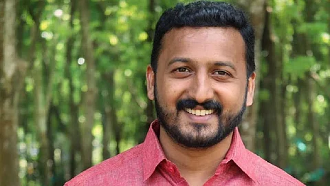 പമ്പ് കൊളുത്തികൾ ആകരുത് ഡിവൈഎഫ്ഐ; സംഘടനയുടെ ബോധനിലവാരം പരിശോധിക്കണമെന്ന് റഹീമിനോട് രാഹുൽ മാങ്കൂട്ടത്തിൽ