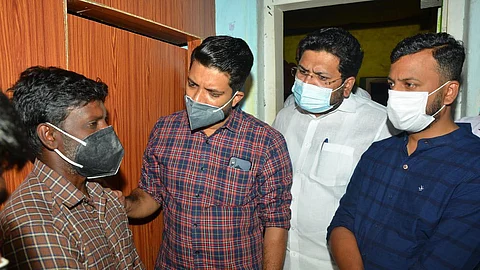 'ഡിവൈഎഫ്ഐയും സിപിഎമ്മും പ്രതികളെ സംരക്ഷിക്കുന്നു, സാംസ്കാരിക നായകര് മിണ്ടുന്നില്ല': ഷാഫി പറമ്പിലും ശബരിനാഥനും