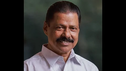 തദ്ദേശ സ്വയംഭരണ സ്ഥാപന പ്രദേശങ്ങളിള് സ്ഥാപിച്ച അനധികൃത പരസ്യബോര്ഡുകള് ഉടന് നീക്കം ചെയ്യണം: എം വി ഗോവിന്ദന് മാസ്റ്റര്