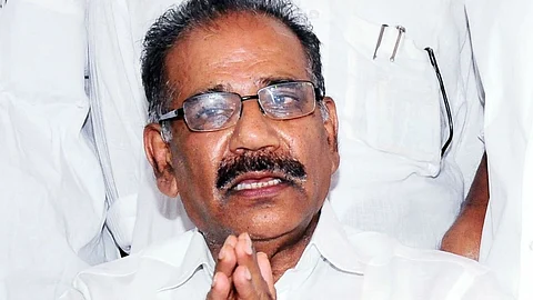 സ്ത്രീപീഡന പരാതിയായിരുന്നെന്ന് അറിഞ്ഞില്ലെന്ന് ശശീന്ദ്രന്റെ വിശദീകരണം; മന്ത്രി കള്ളം പറയുന്നുവെന്ന് യുവതിയുടെ പിതാവ്