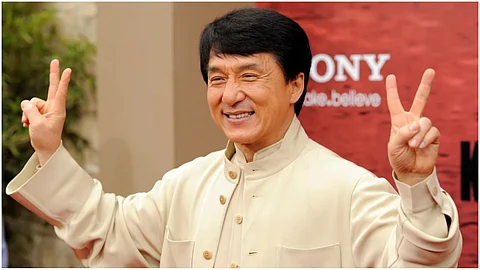 ജാക്കി ചാന് കമ്മ്യൂണിസ്റ്റ് പാര്ട്ടിയിലേക്ക്, അംഗത്വമെടുക്കാന് ആഗ്രഹം; വാഗ്ദാനങ്ങൾ നടപ്പാക്കുന്ന പാർട്ടിയെന്ന് താരം