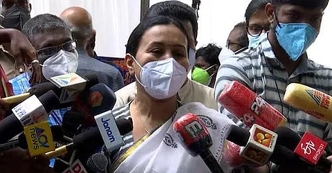 ഈ നാലാഴ്ച അതീവ ജാഗ്രത വേണമെന്ന് ആരോഗ്യമന്ത്രി, അടിയന്തര യോഗം ചൊവ്വാഴ്ച; മൂന്നാംതരംഗഭീഷണി