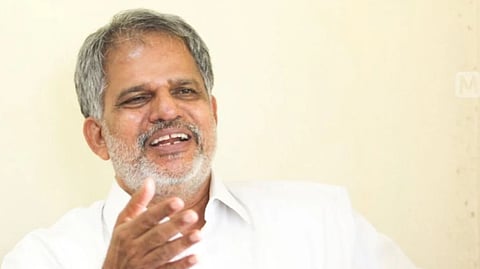 രണ്ട് ഗ്രൂപ്പ് അഞ്ചായി; ഡിസിസി വിവാദം കോണ്ഗ്രസിന്റെ തകര്ച്ചയുടെ വേഗം കൂട്ടിയെന്ന് എ. വിജയരാഘവന്