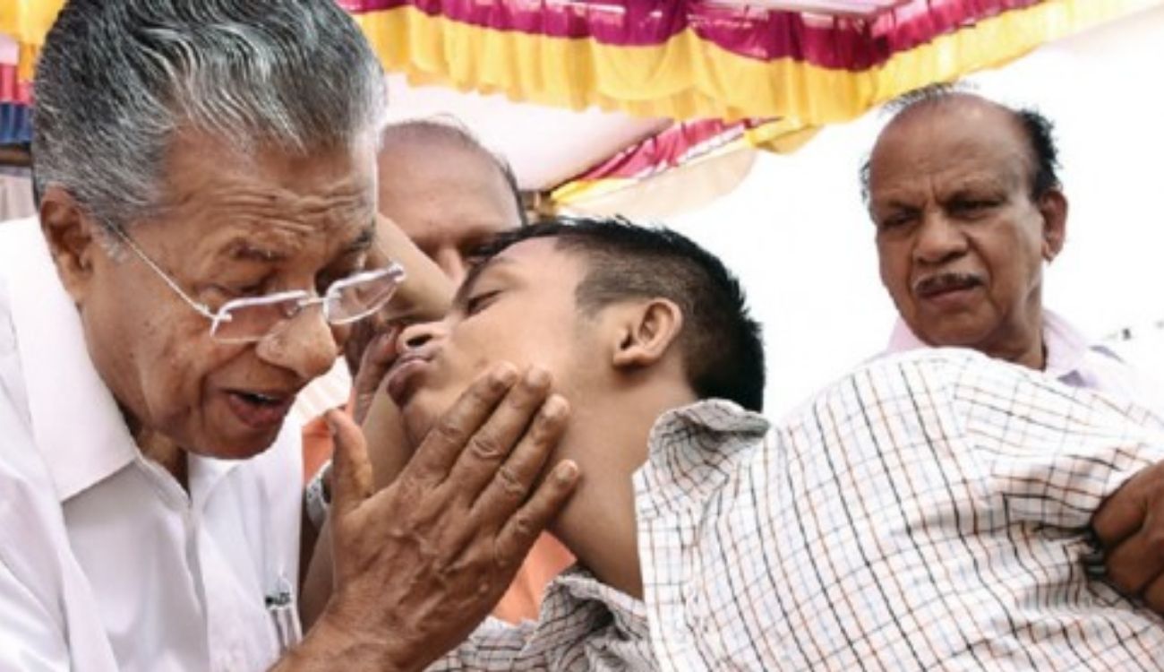 'ഇവരെ കെട്ടിപ്പിടിച്ചാണ് താങ്കള് പ്രചരണമാരംഭിച്ചത്, ഇവര്ക്കും ഓണമുണ്ണണം'; മുഖ്യമന്ത്രിയോട് എന്ഡോസള്ഫാന് ദുരിതമേഖലയിലുള്ളവര്